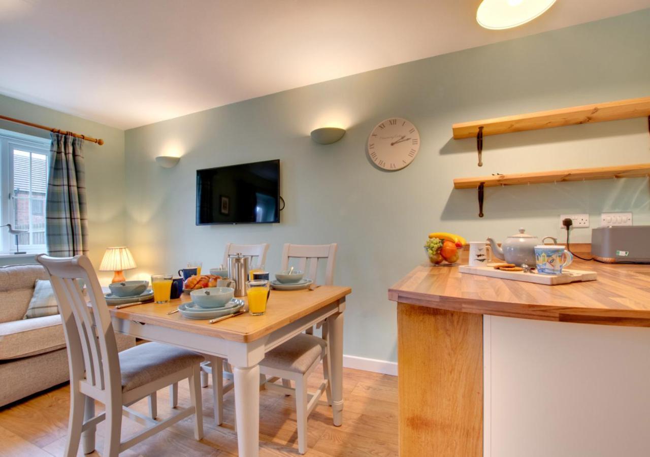 Creamery Cottage 휫비 외부 사진